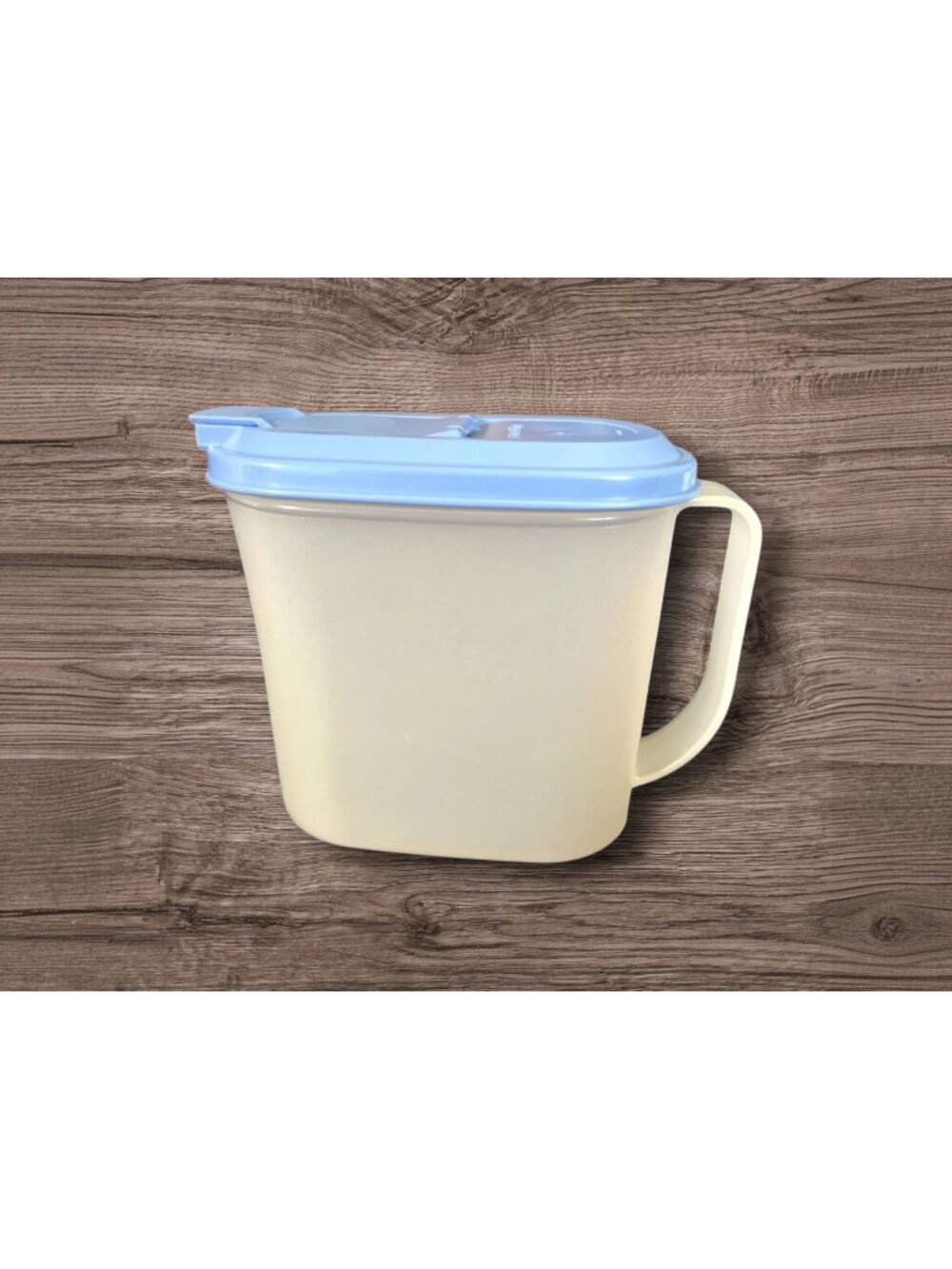 Tupperware Slimline Sheer 1 Qt Pitcher 2189 A-1 W/ Country Blue Lid 2010B-1